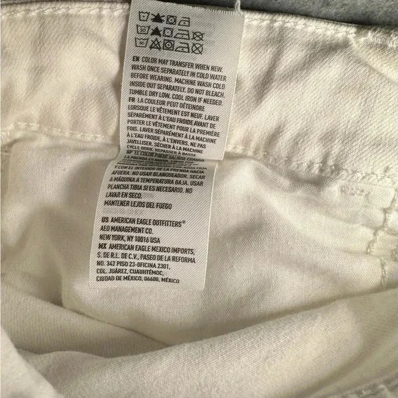 American Eagle white midi super stretch shorts size 6 - Picture 6 of 10